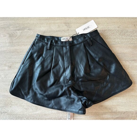 House of CB NWT Pandora Faux Leather Mini Shorts Pleated Black Size Small - Picture 1 of 6